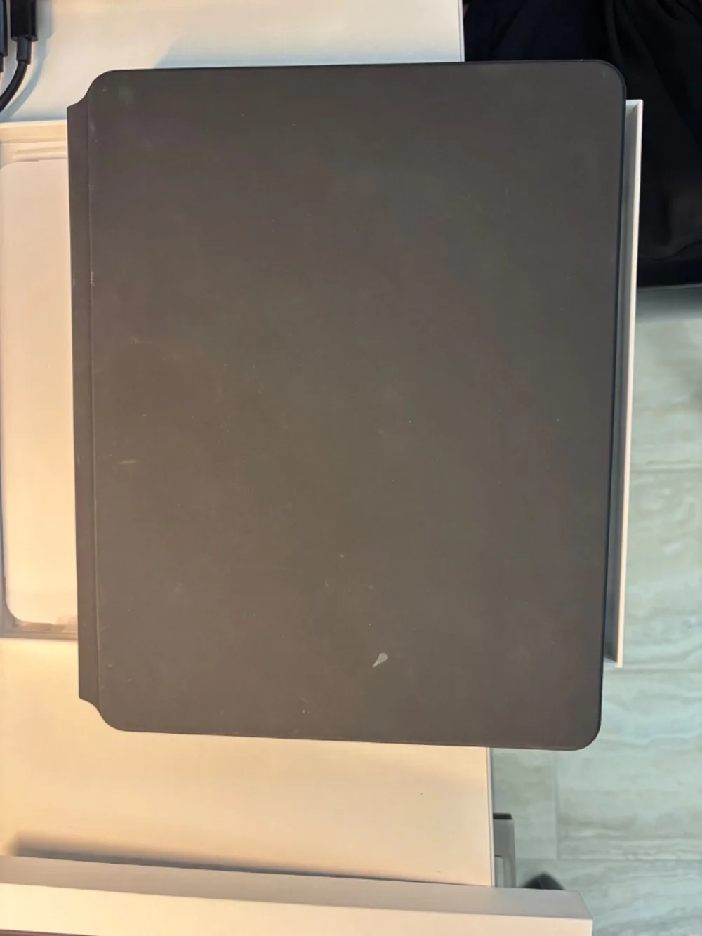 Apple Magic Keyboard for I-pad pro 12.9-inch (6th generation)